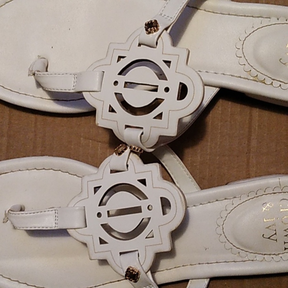 Ladies white sandald